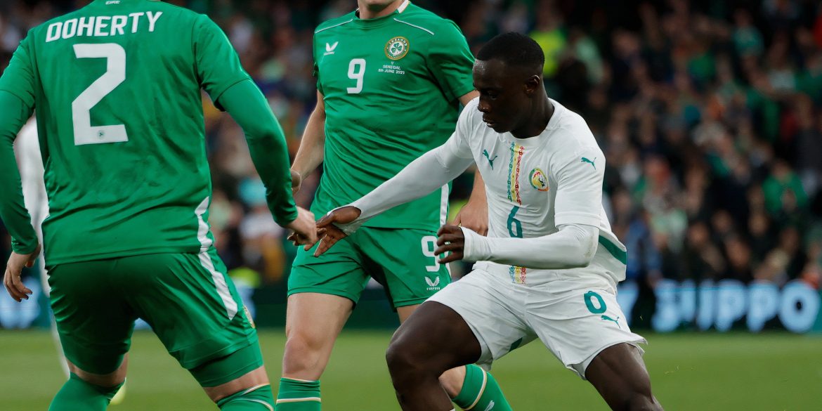 He's better than Diarra: Leeds now looking at deal to sign £26m "threat"