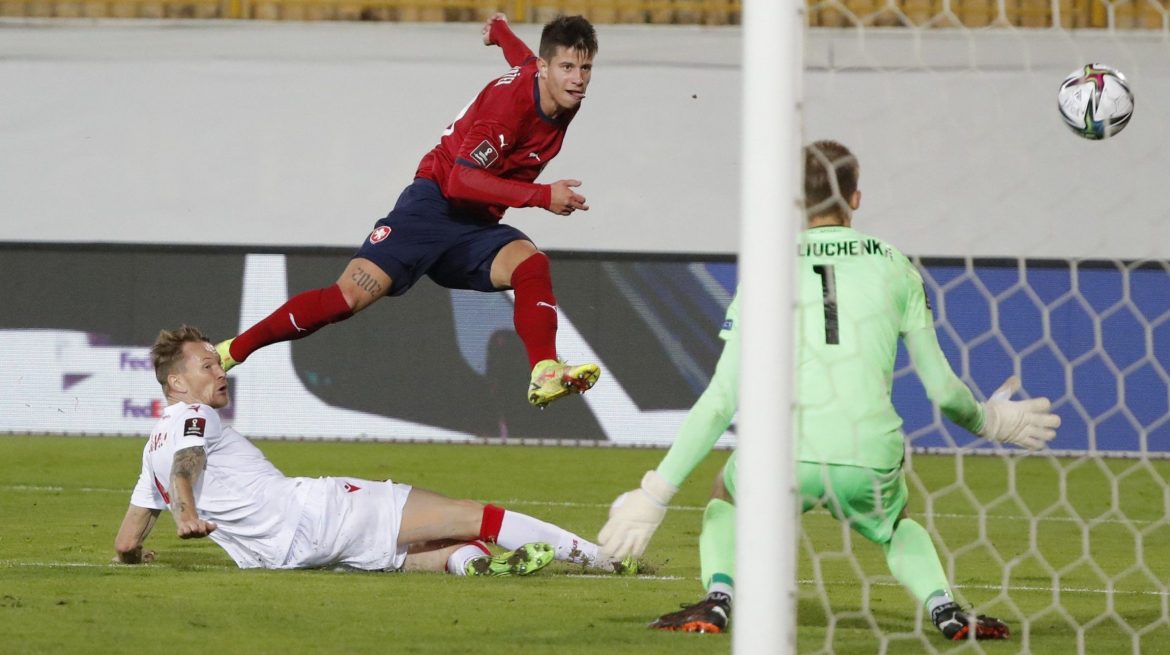 West Ham yet to move for Adam Hlozek